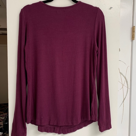 Socialite Button Front Top - Picture 3 of 6